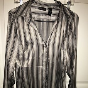 🛑Sold🛑 New York & Co Grey striped blouse Medium